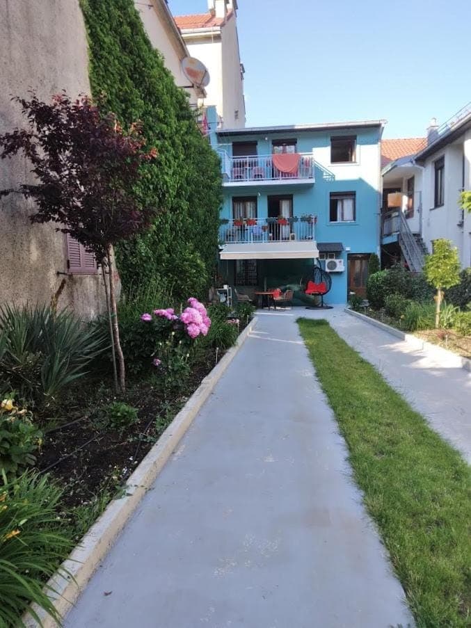 Property building, Garden, Garden view