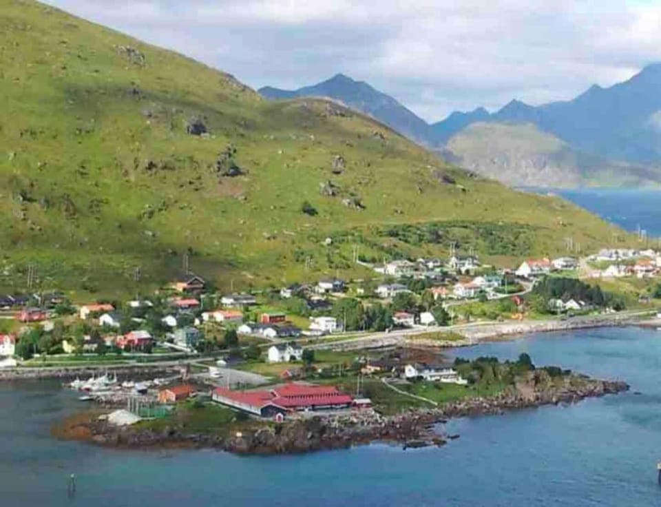 Nearby landmark, Natural landscape, Bird's eye view, Mountain view, Sea view