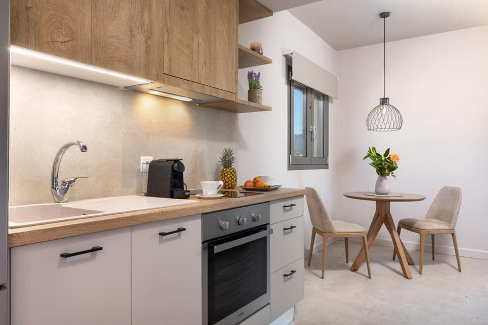 Kitchen or kitchenette, Living room, Dining area, Dinner