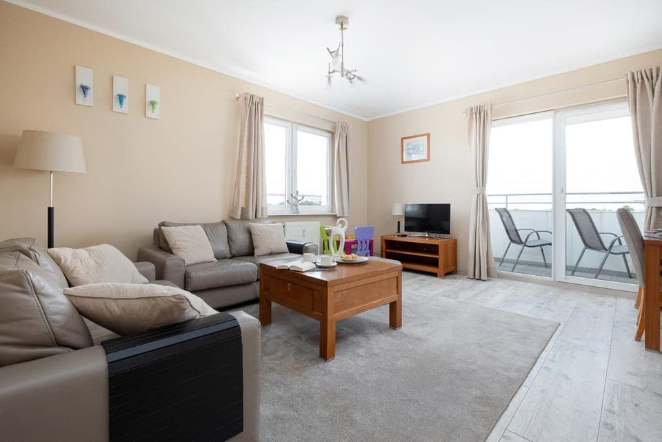 Communal lounge/ TV room, Living room