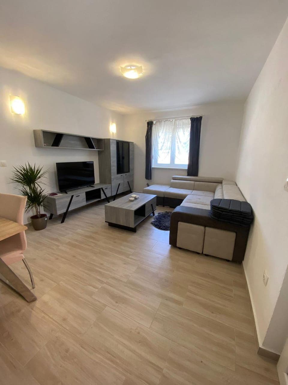 Communal lounge/ TV room, TV and multimedia, Living room, Seating area