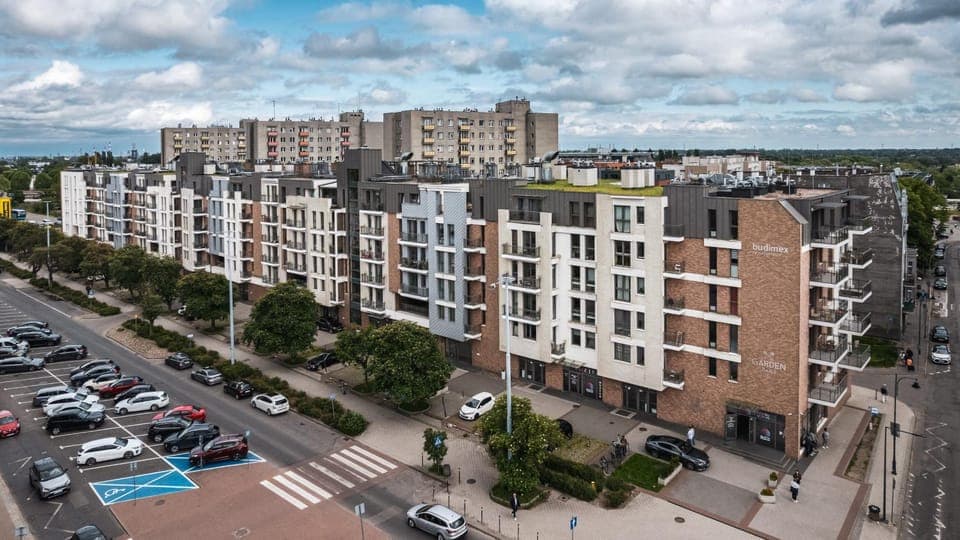 Property building, Bird's eye view, Location