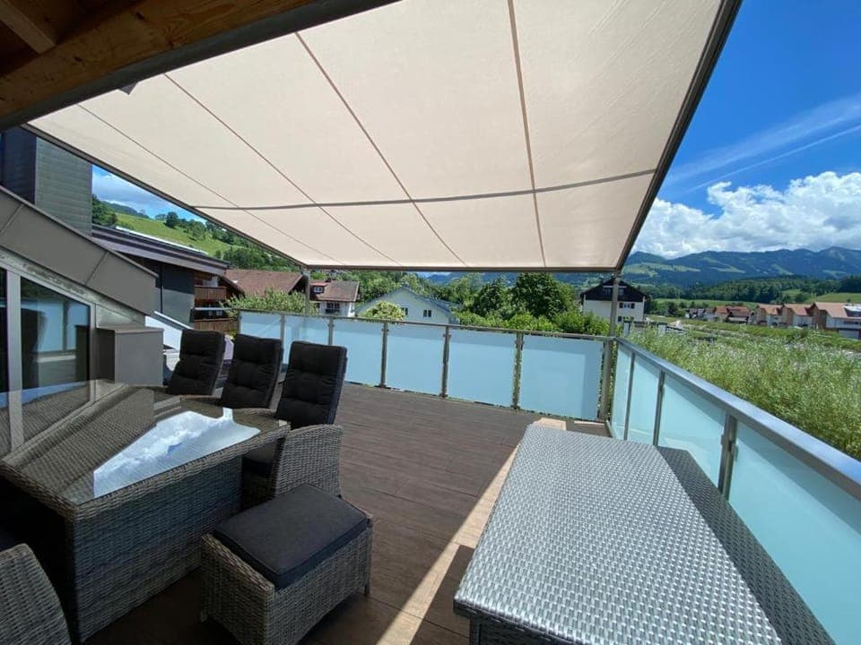 Natural landscape, View (from property/room), Balcony/Terrace, Seating area, Mountain view