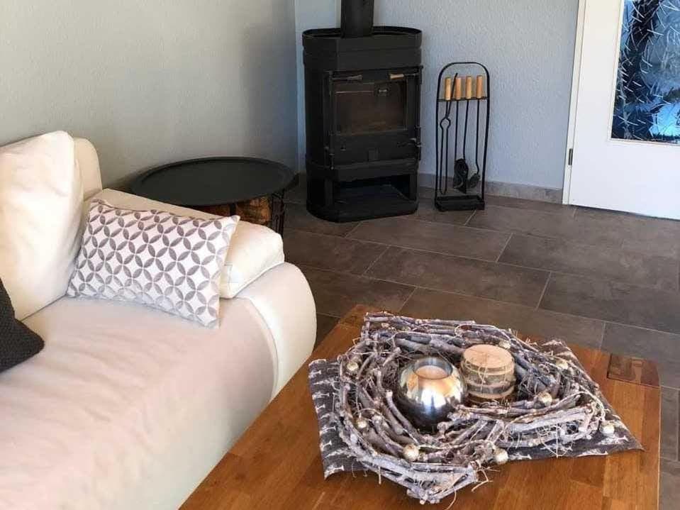 Decorative detail, Seating area, flat iron