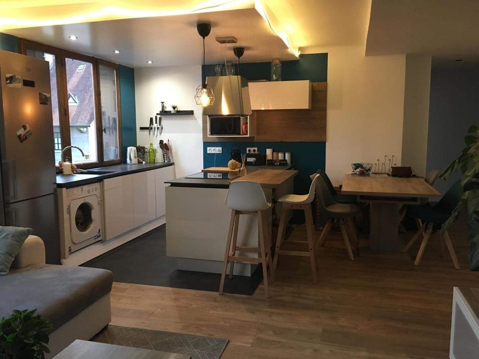 Kitchen or kitchenette, Dining area, Communal kitchen