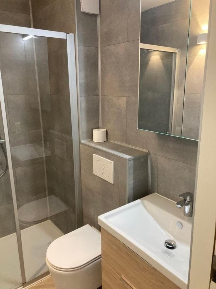 Shower, Toilet, Bathroom