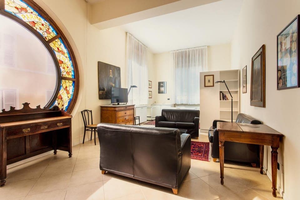 Living room, Photo of the whole room, Seating area