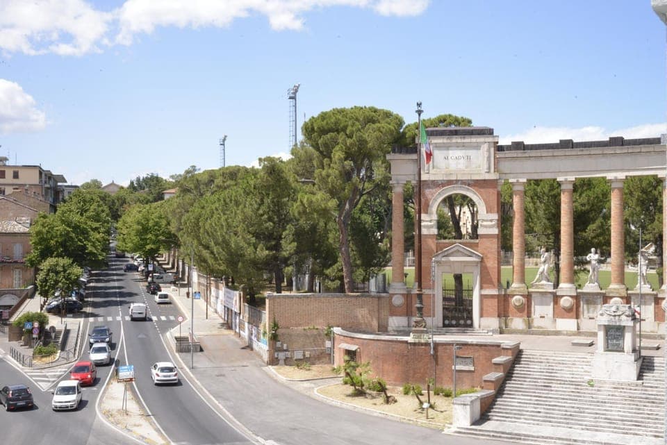 Nearby landmark, Neighbourhood