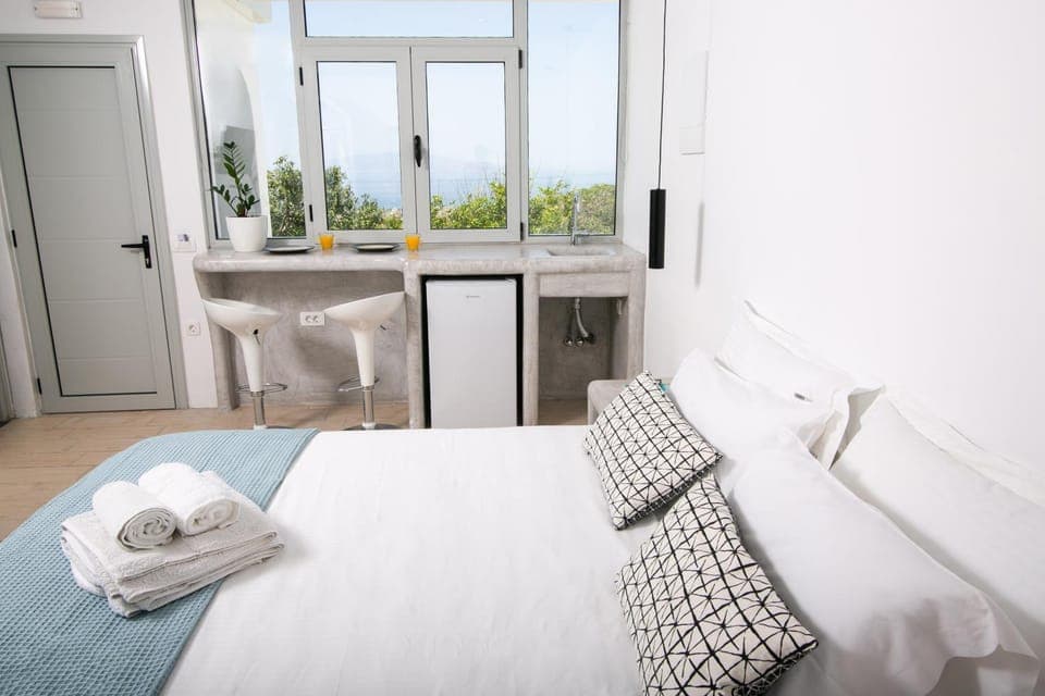 Kitchen or kitchenette, Photo of the whole room, Bedroom