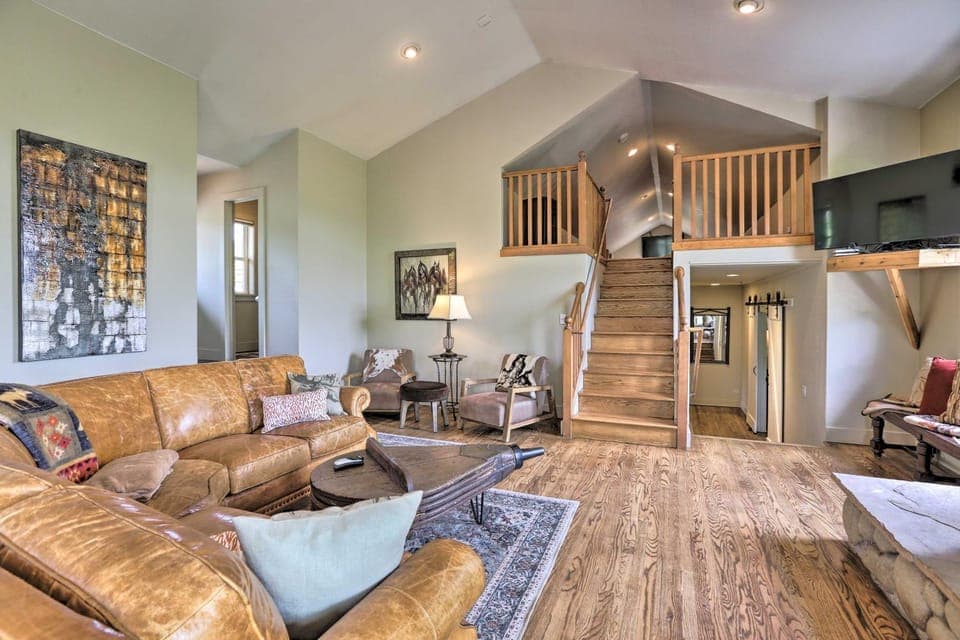 On-Site Hiking Access: Mtn-View Conifer Cabin Cabin in Park County