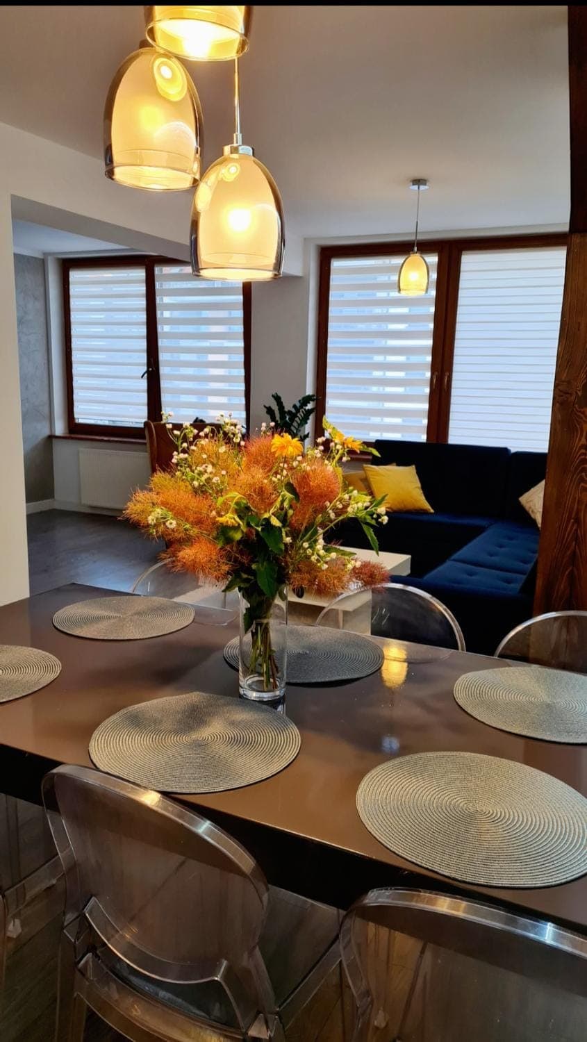 Living room, Seating area, Dining area