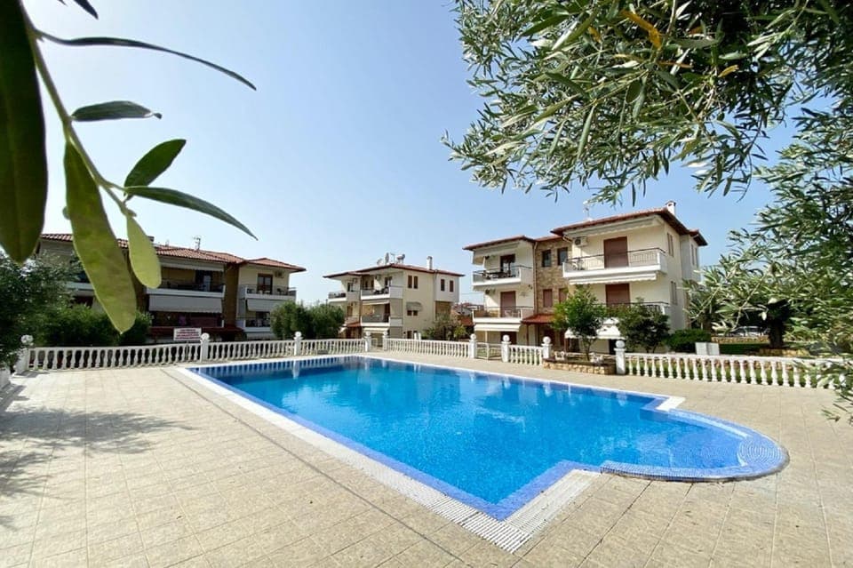 Property building, Swimming pool