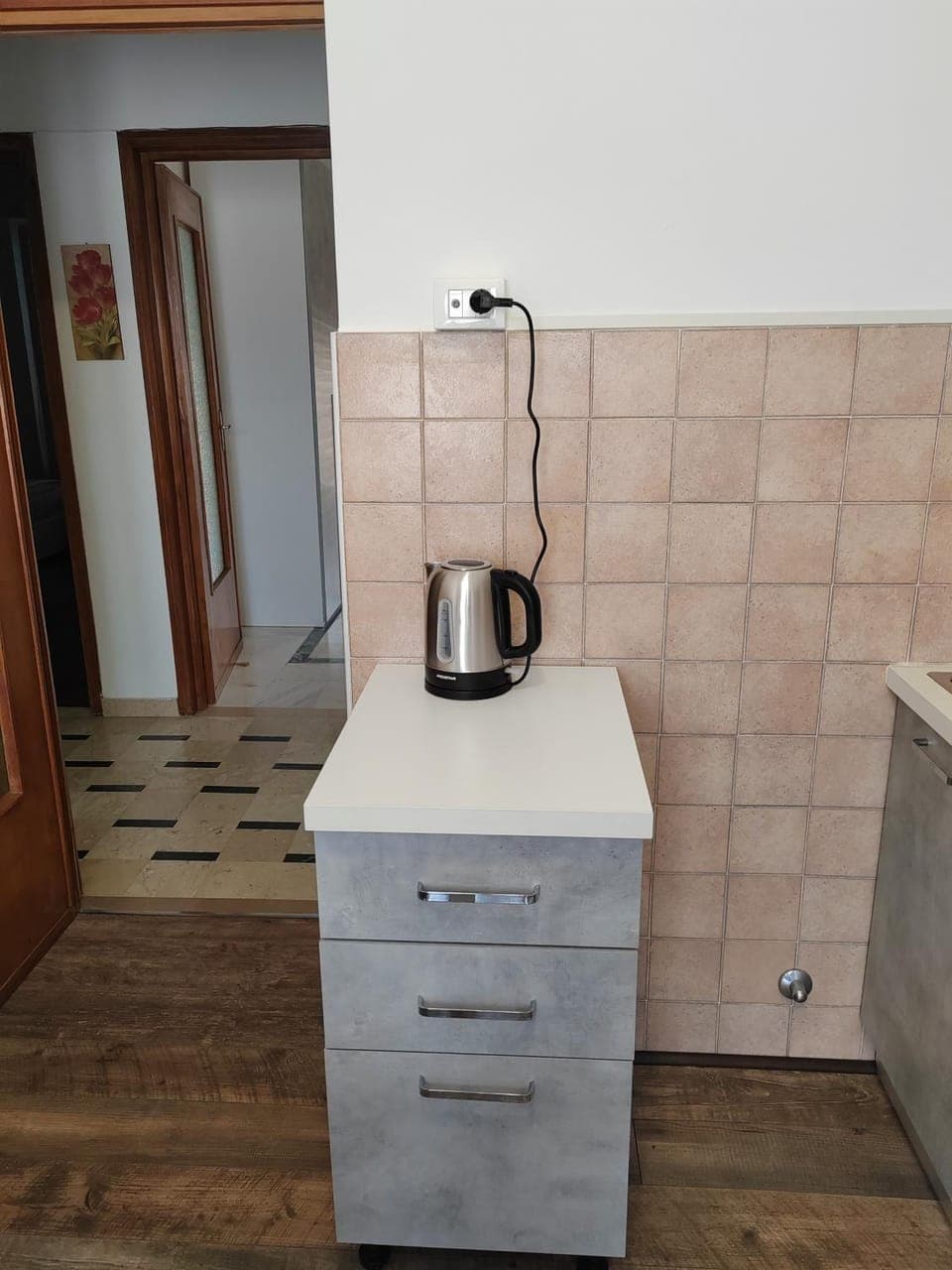 Kitchen or kitchenette