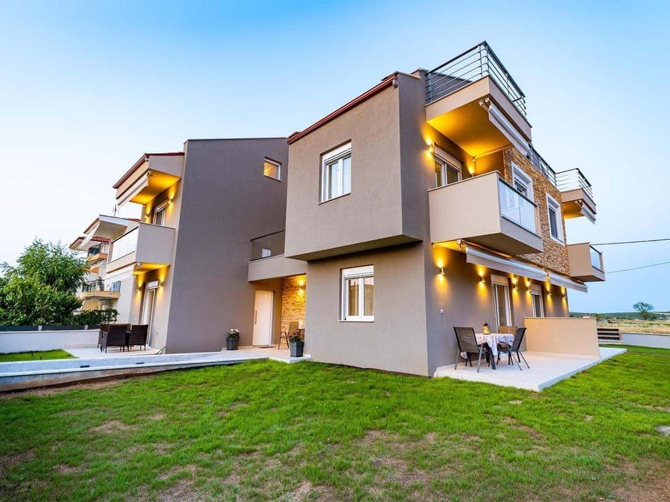 Property building, Garden view