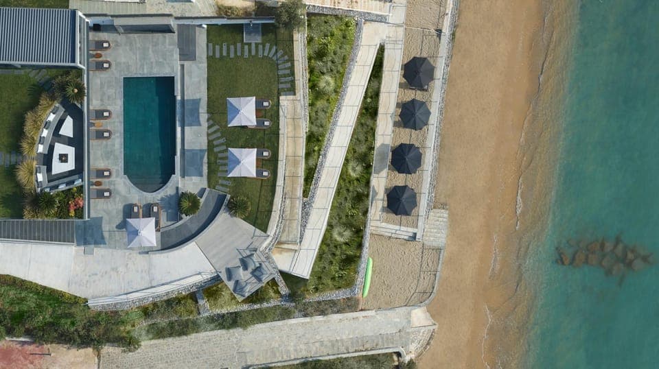 Day, Natural landscape, Bird's eye view, Balcony/Terrace, Beach, Canoeing, Pool view, Pool view, Sea view, Sea view, Swimming pool, Swimming pool, flat iron, sunbed