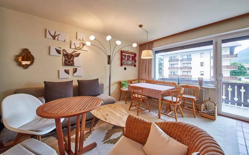 Living room, Seating area, Dining area