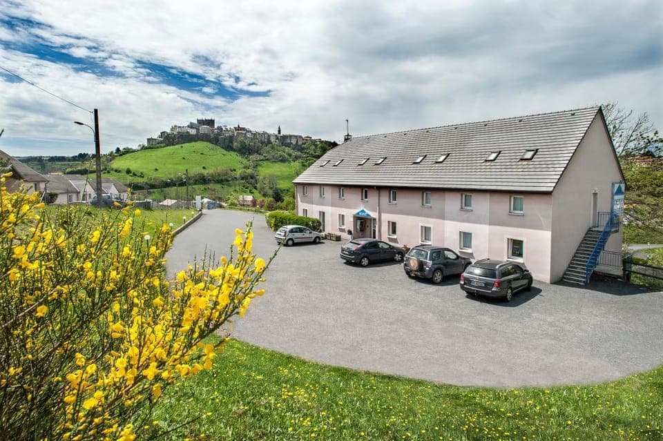 Property building, Day