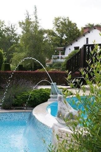 Swimming pool, Swimming pool