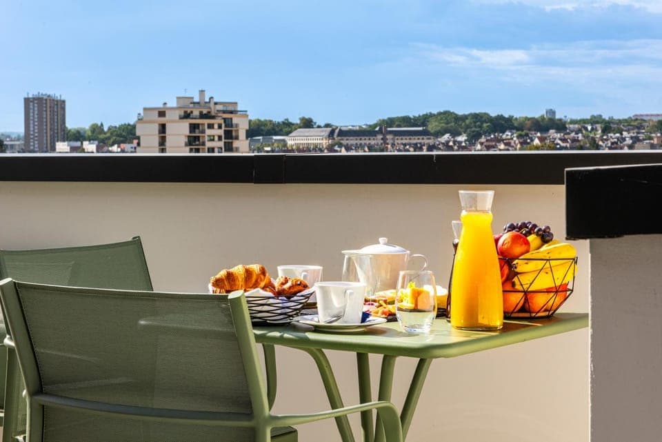 Balcony/Terrace, Balcony/Terrace, Breakfast