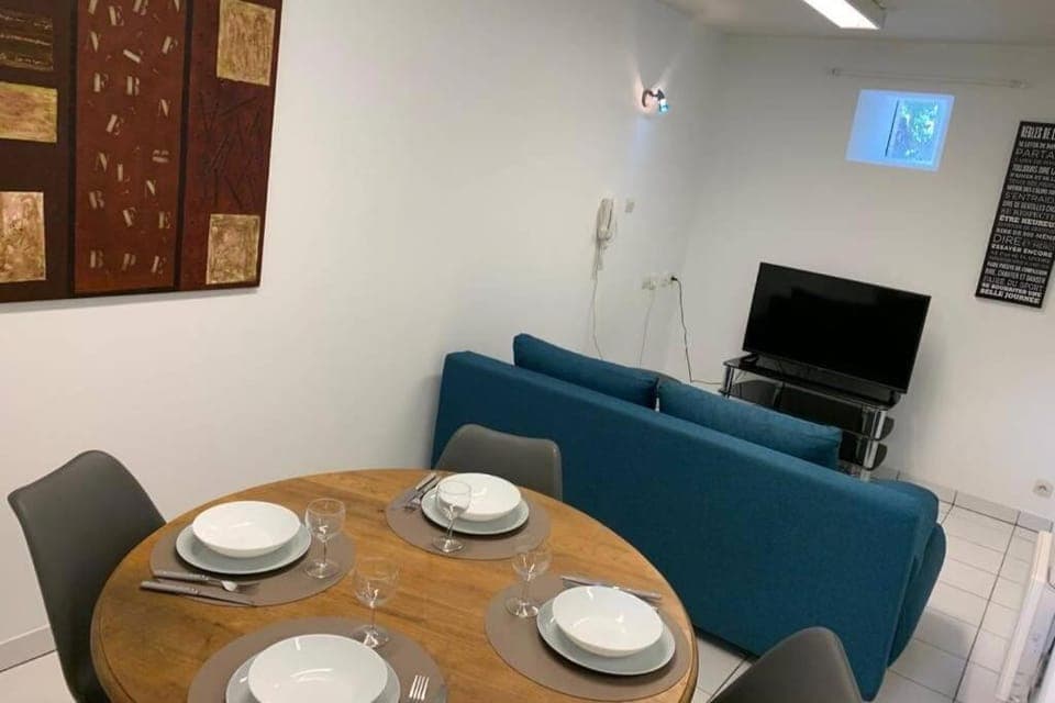 Living room, Dining area