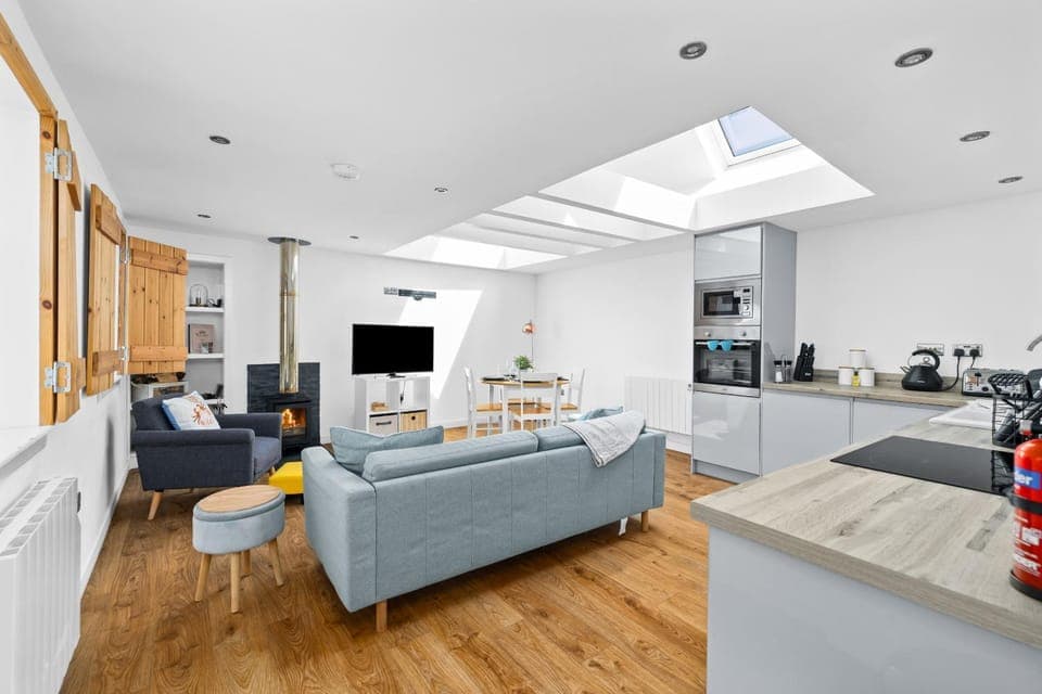 Communal lounge/ TV room, Living room