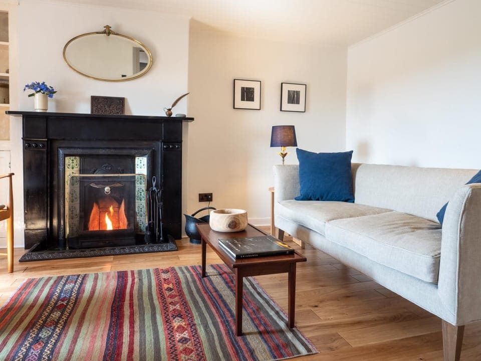 Living room, Seating area, fireplace