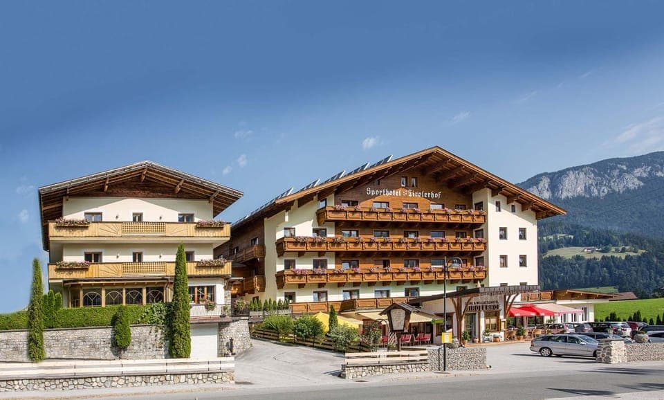 Property building, Facade/entrance