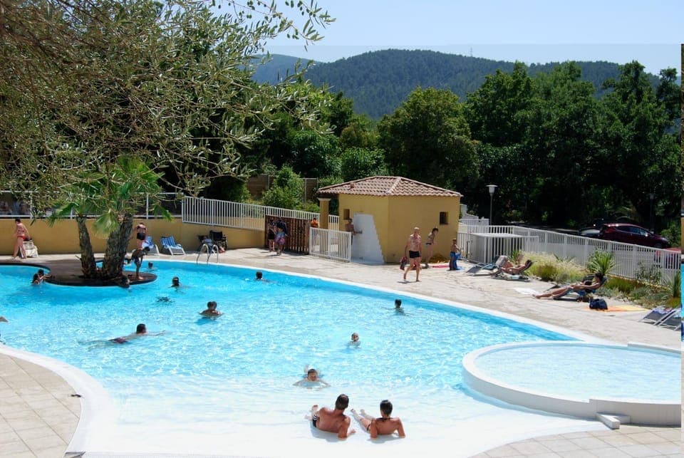 Day, Pool view, Swimming pool, Swimming pool, children, group of guests, sunbed