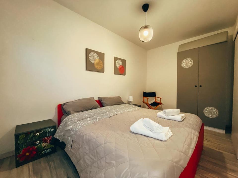 Bed, Photo of the whole room, Bedroom, towels, wardrobe