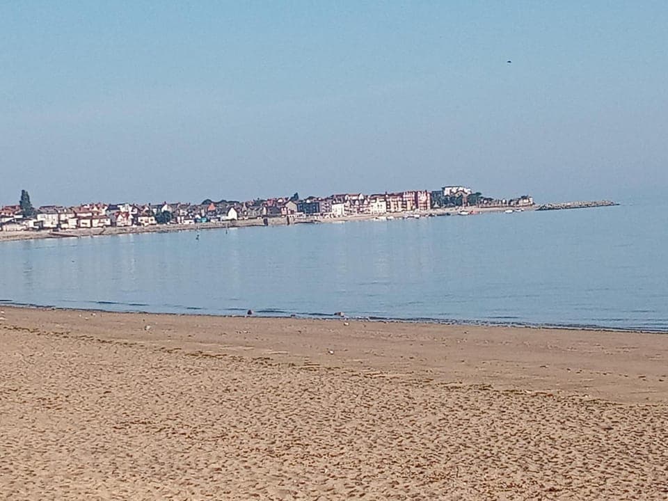 Neighbourhood, Natural landscape, Beach