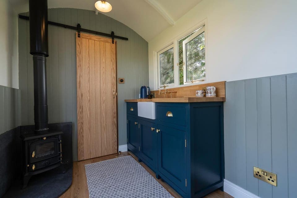 Bannfield shepherds hut Campground/ 
RV Resort in Northern Ireland