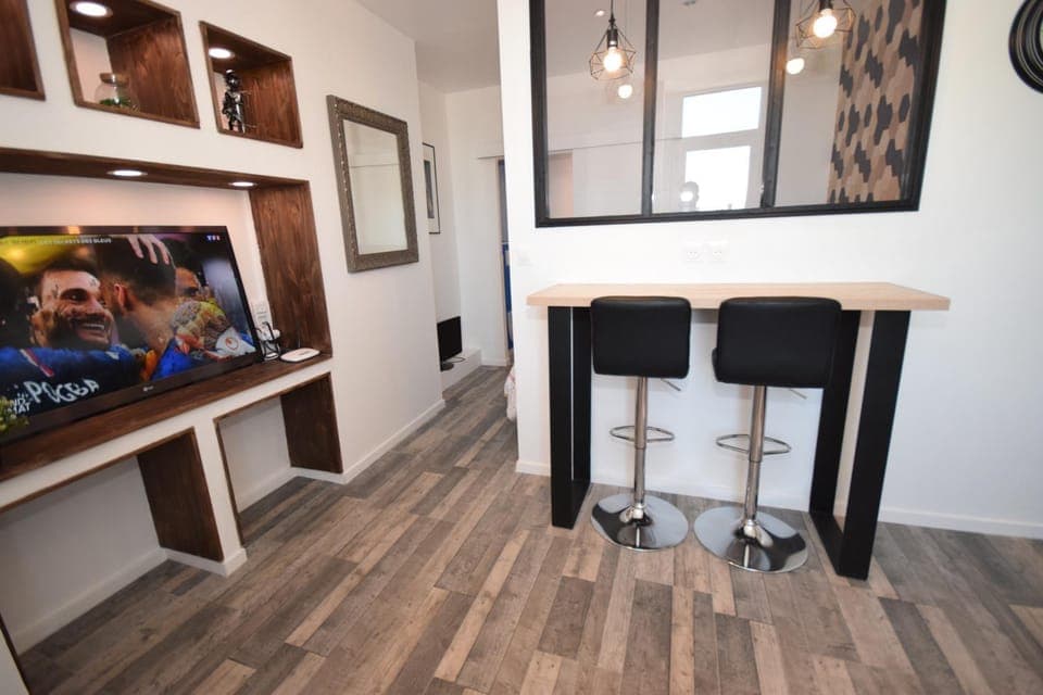 TV and multimedia, Lounge or bar, Dining area