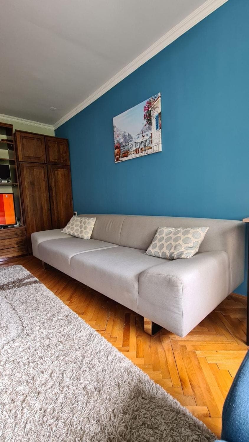 Bed, Living room, Seating area