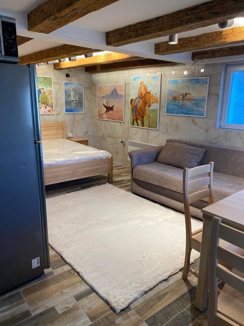 Bed, Living room, Photo of the whole room, Bedroom