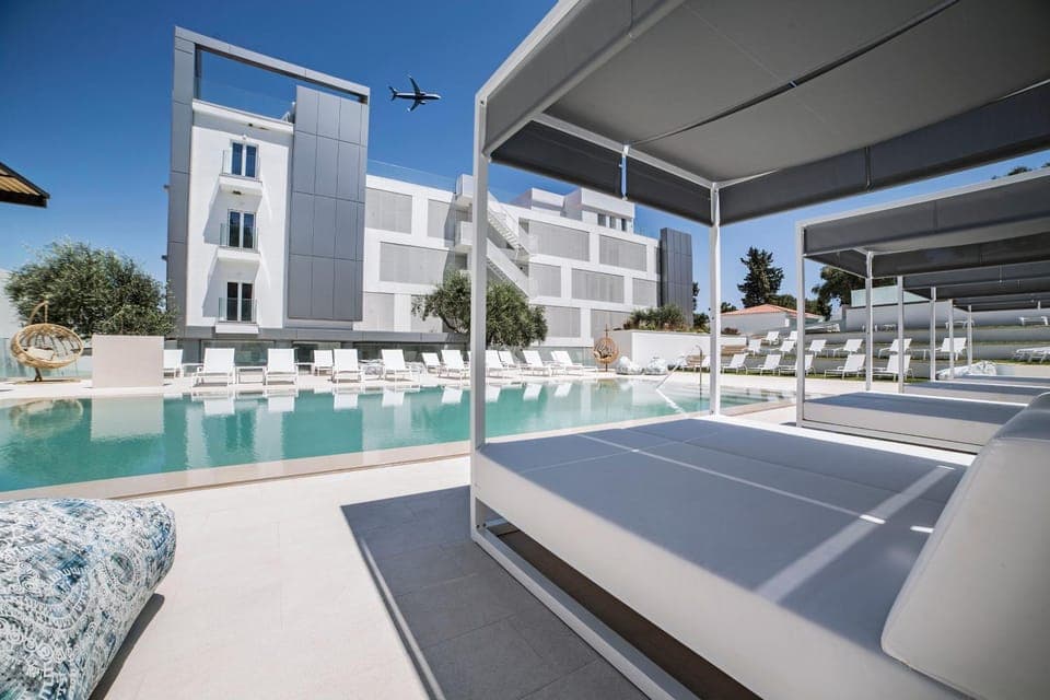 Property building, Swimming pool