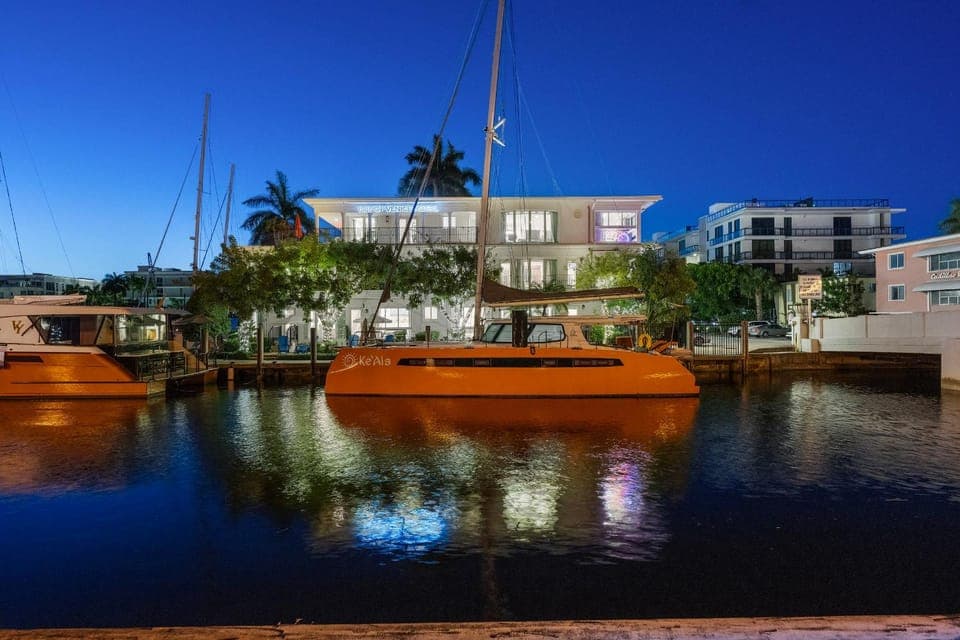 Property building, Night