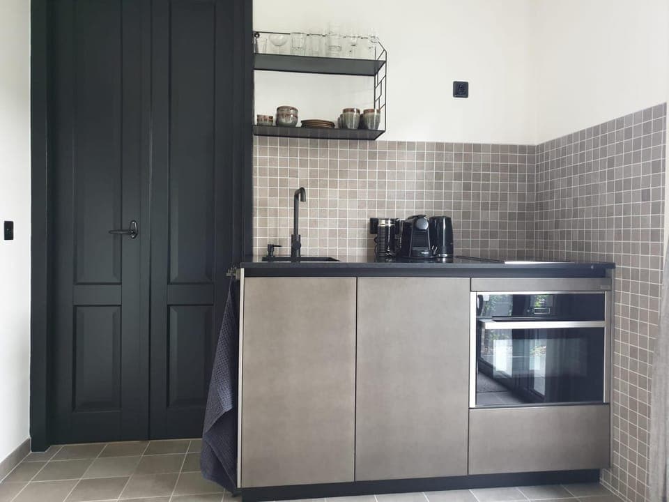 Kitchen or kitchenette, kitchen