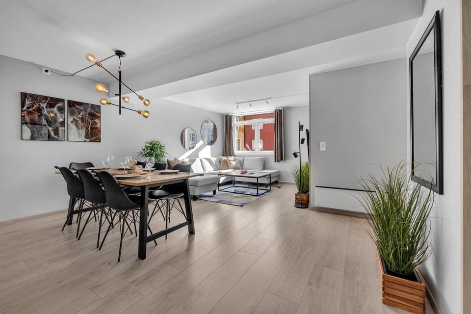 Living room, Seating area, Dining area