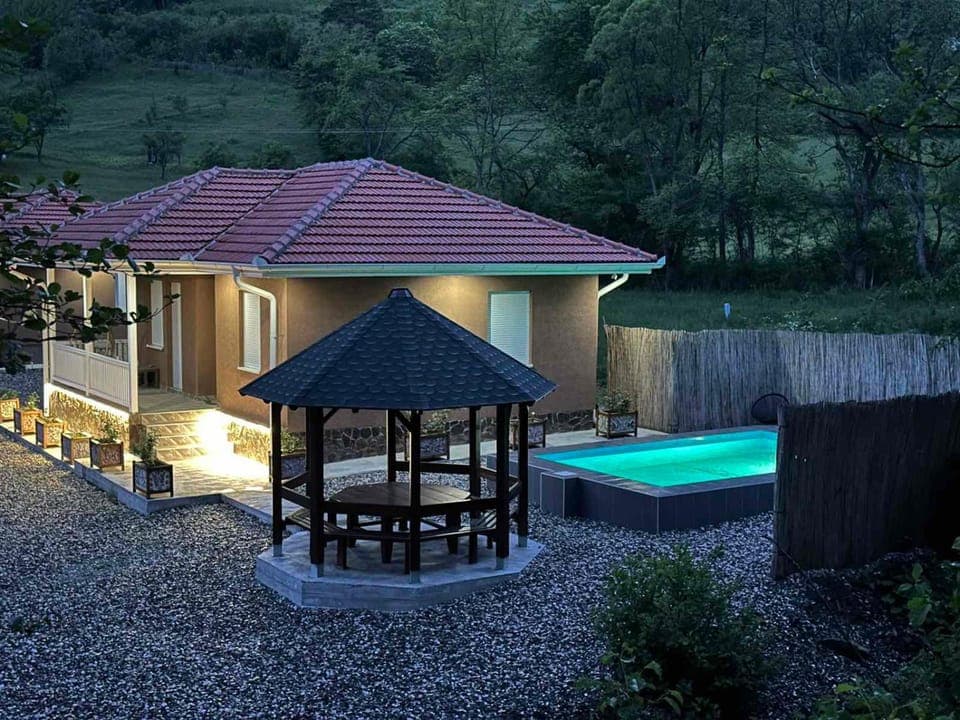 Property building, Pool view, Swimming pool
