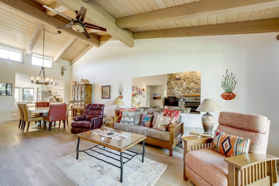 Sedona Home w/ Golf Course View & Pool Access! House in Village of Oak Creek