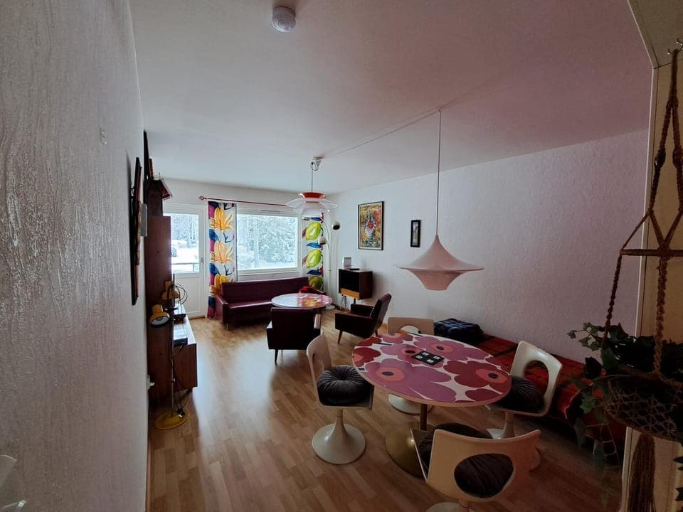 Bed, TV and multimedia, Living room
