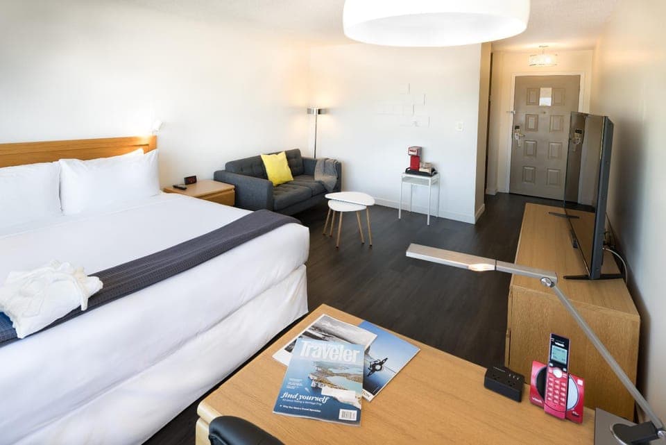 Bed, TV and multimedia, Photo of the whole room, Seating area