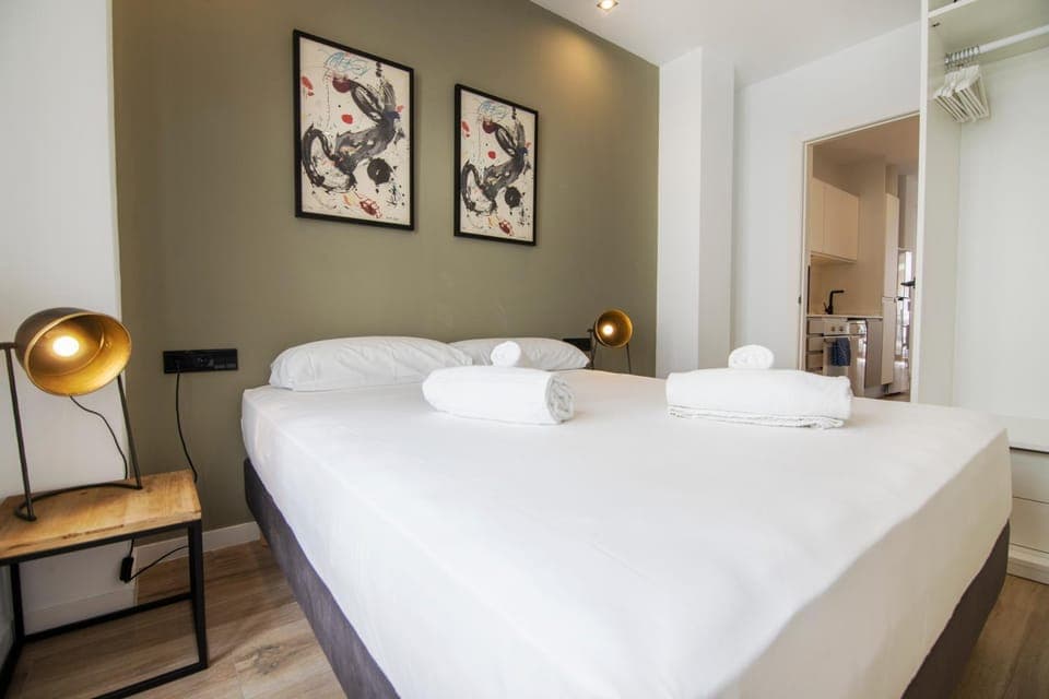 VLC HOST- Eixarchs Apartment in Valencia