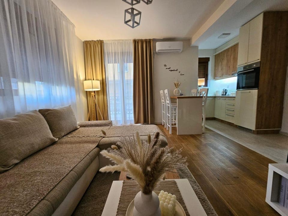 TV and multimedia, Kitchen or kitchenette, Living room, Seating area, Dining area, minibar, air conditioner