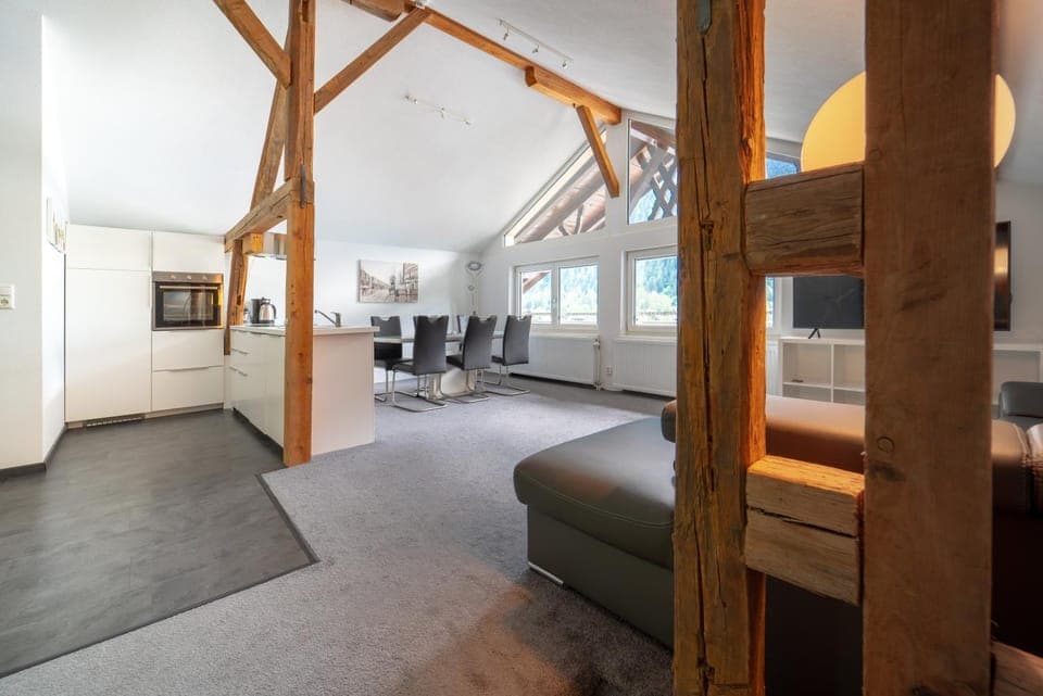 Living room, Seating area, Dining area, kitchen