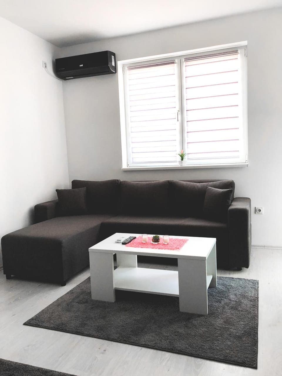 Living room, Seating area, air conditioner