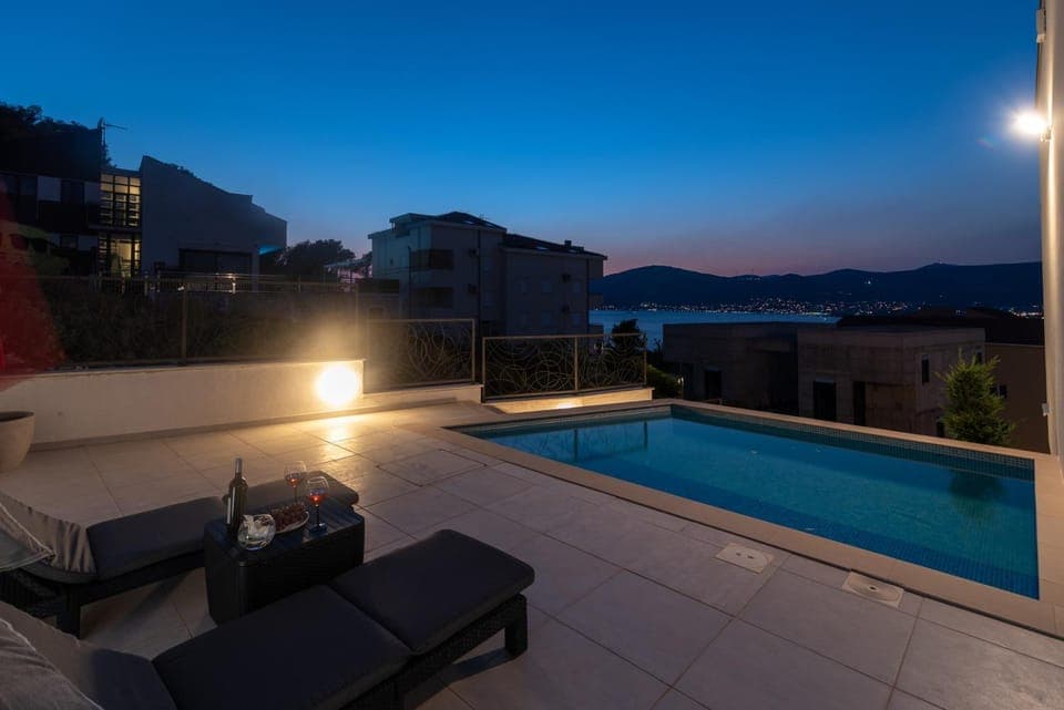 Sea view, Swimming pool, Swimming pool, Sunset