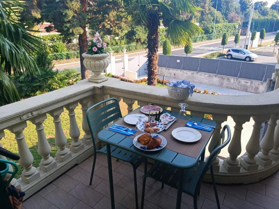 Balcony/Terrace, Breakfast