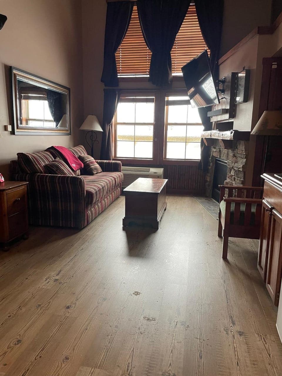 In the Heart of the Village Ski In Out Apartment in Snowshoe