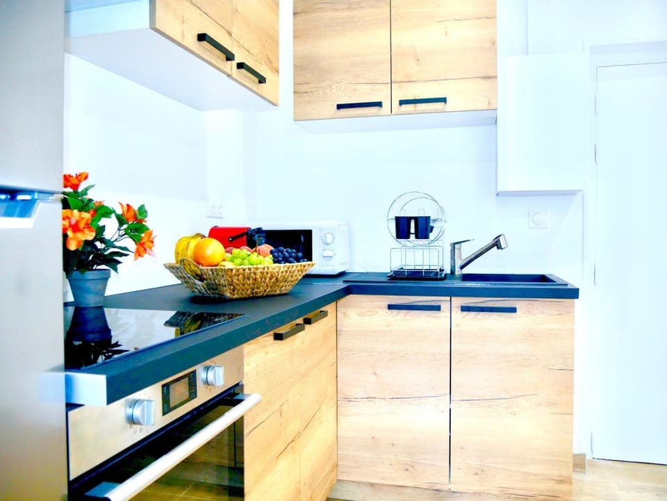 Kitchen or kitchenette, Communal kitchen